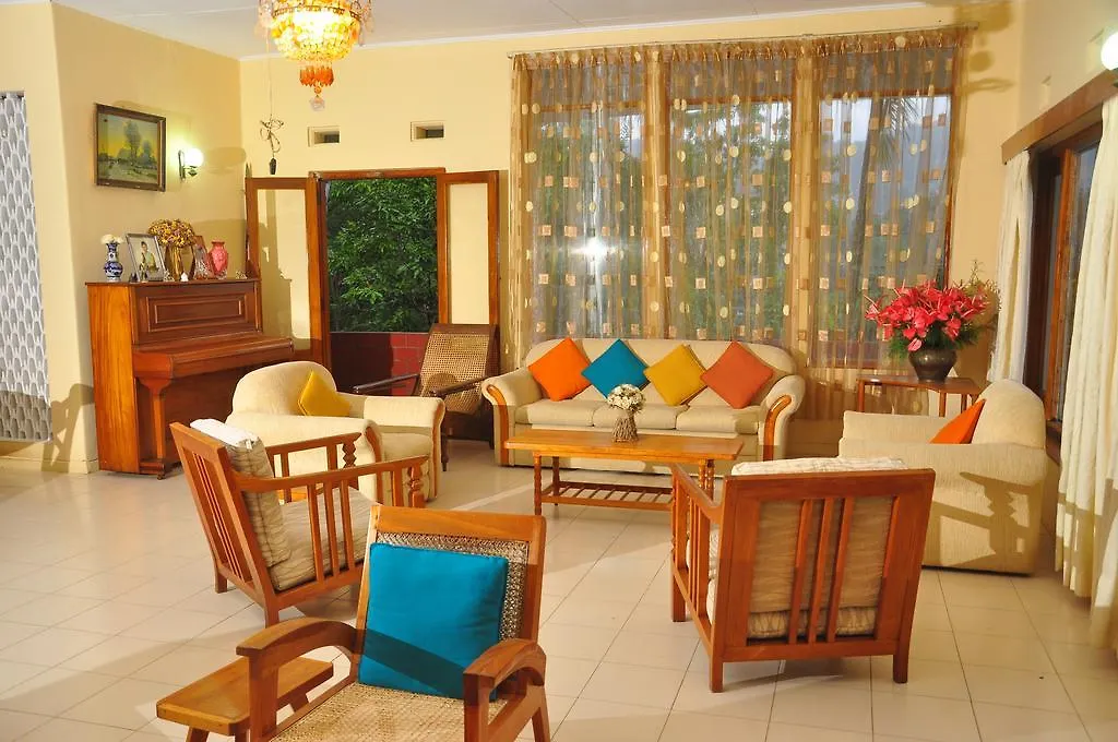 Knight'S Heaven Apartamento Kandy Quarto em Acomodações Particulares
